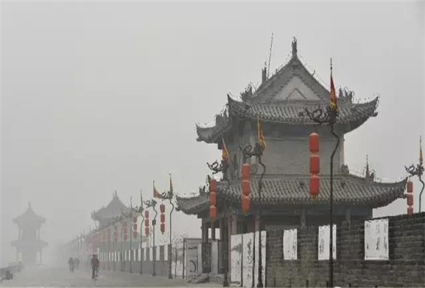 有一種藍，叫做臨滄藍！冬日的天空美！炸！了！ 臨滄會展策劃